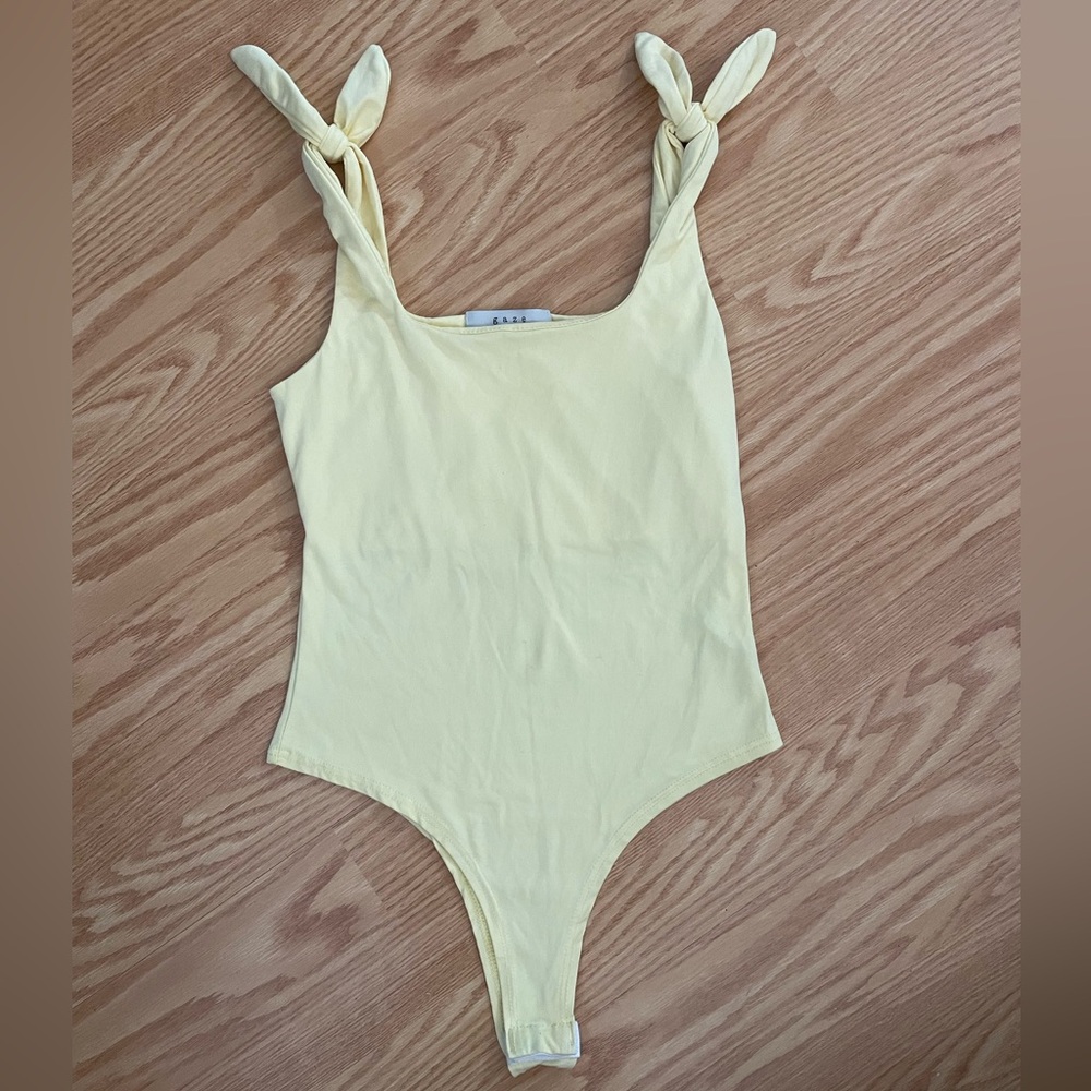 3/$20 GAZE Light yellow bodysuit